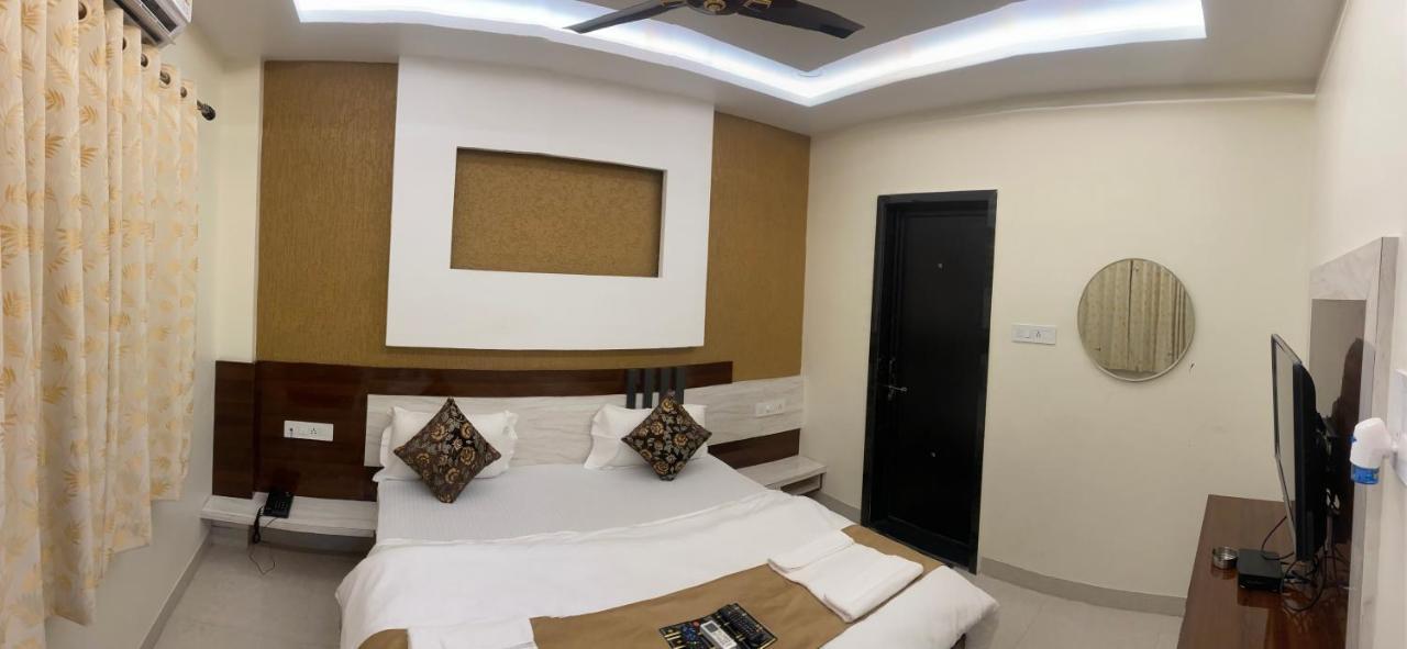 Hotel Golden Bliss 博帕尔 外观 照片